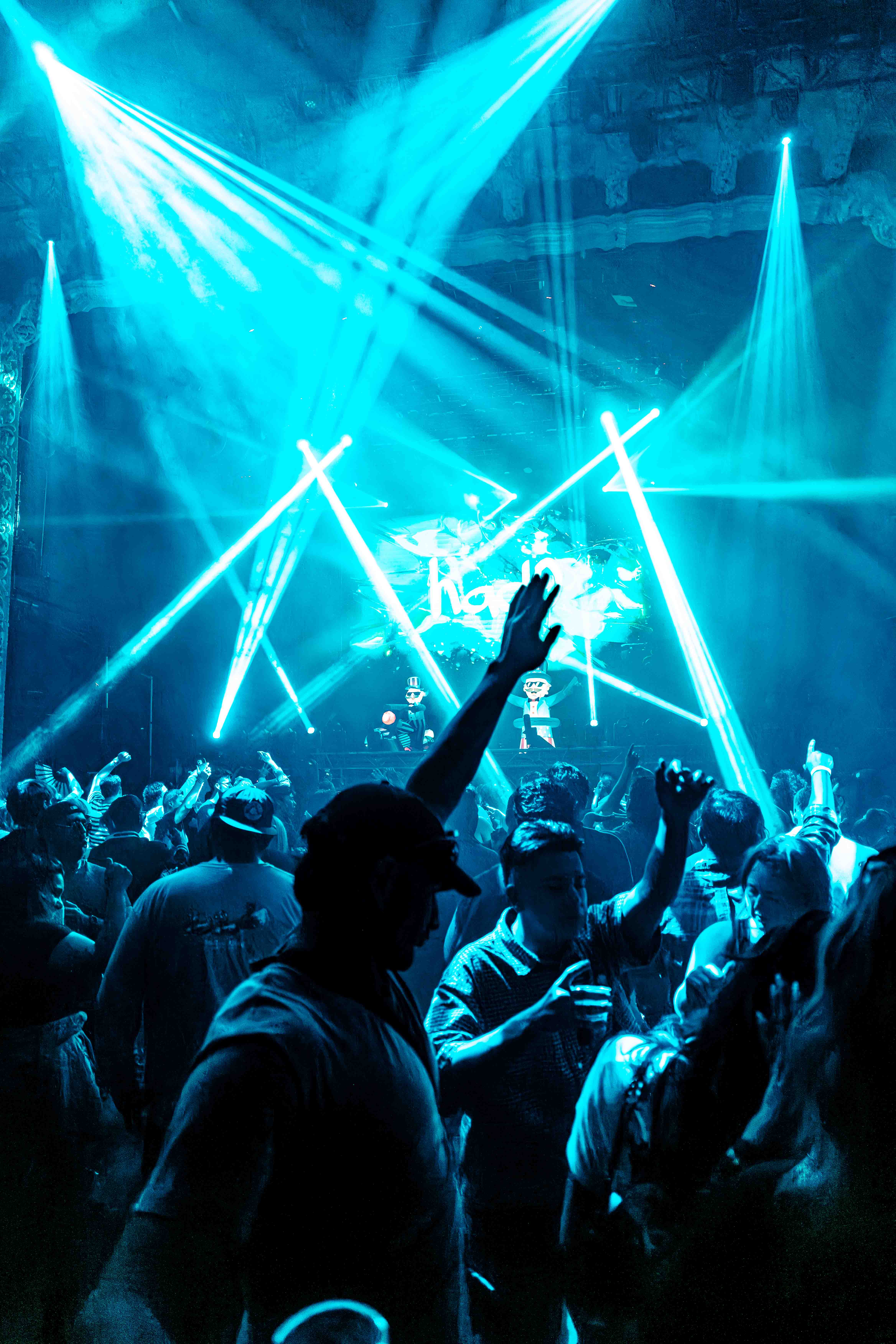 Concert photography shot captured by Cesar Sanchez