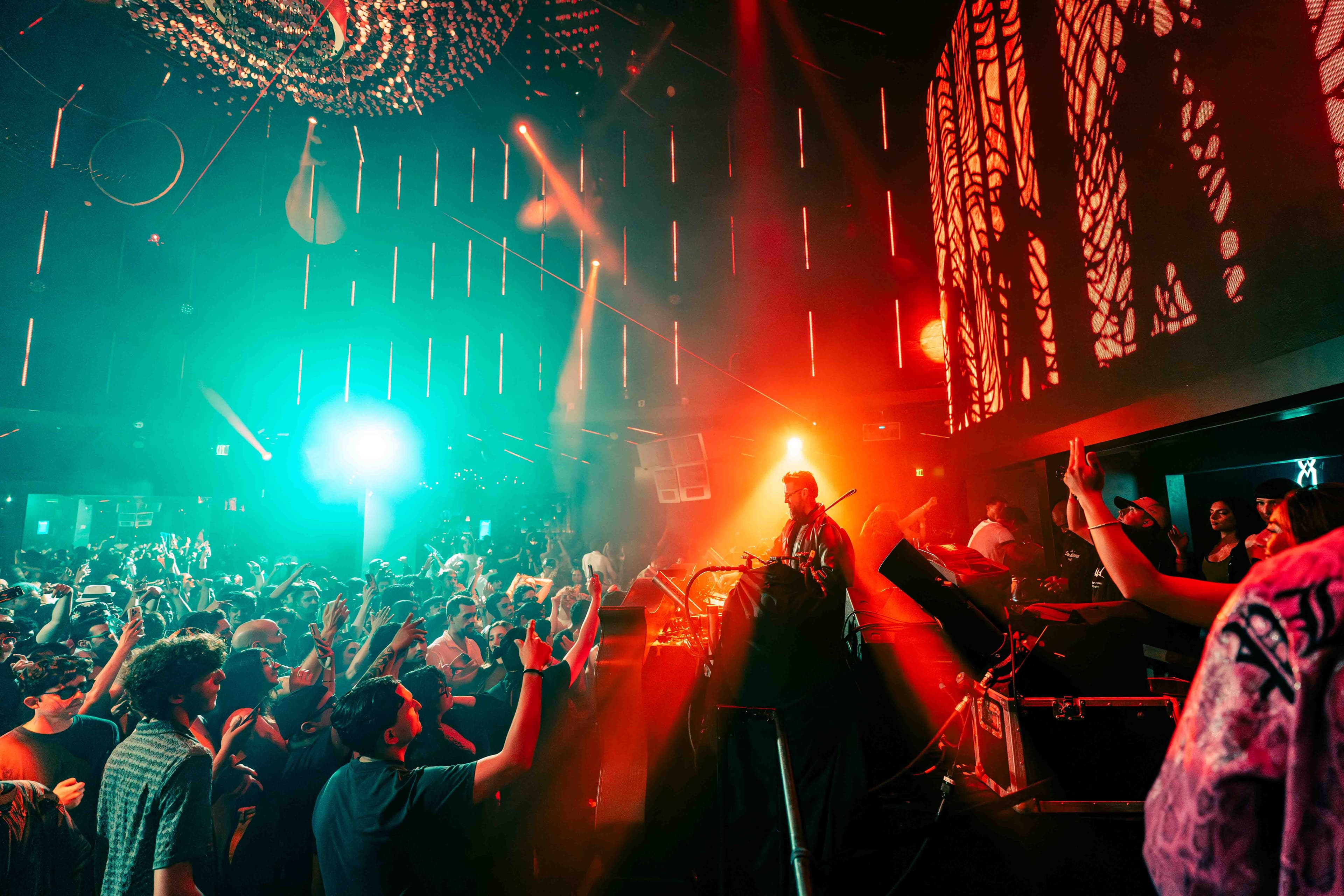 Concert photography shot captured by Cesar Sanchez