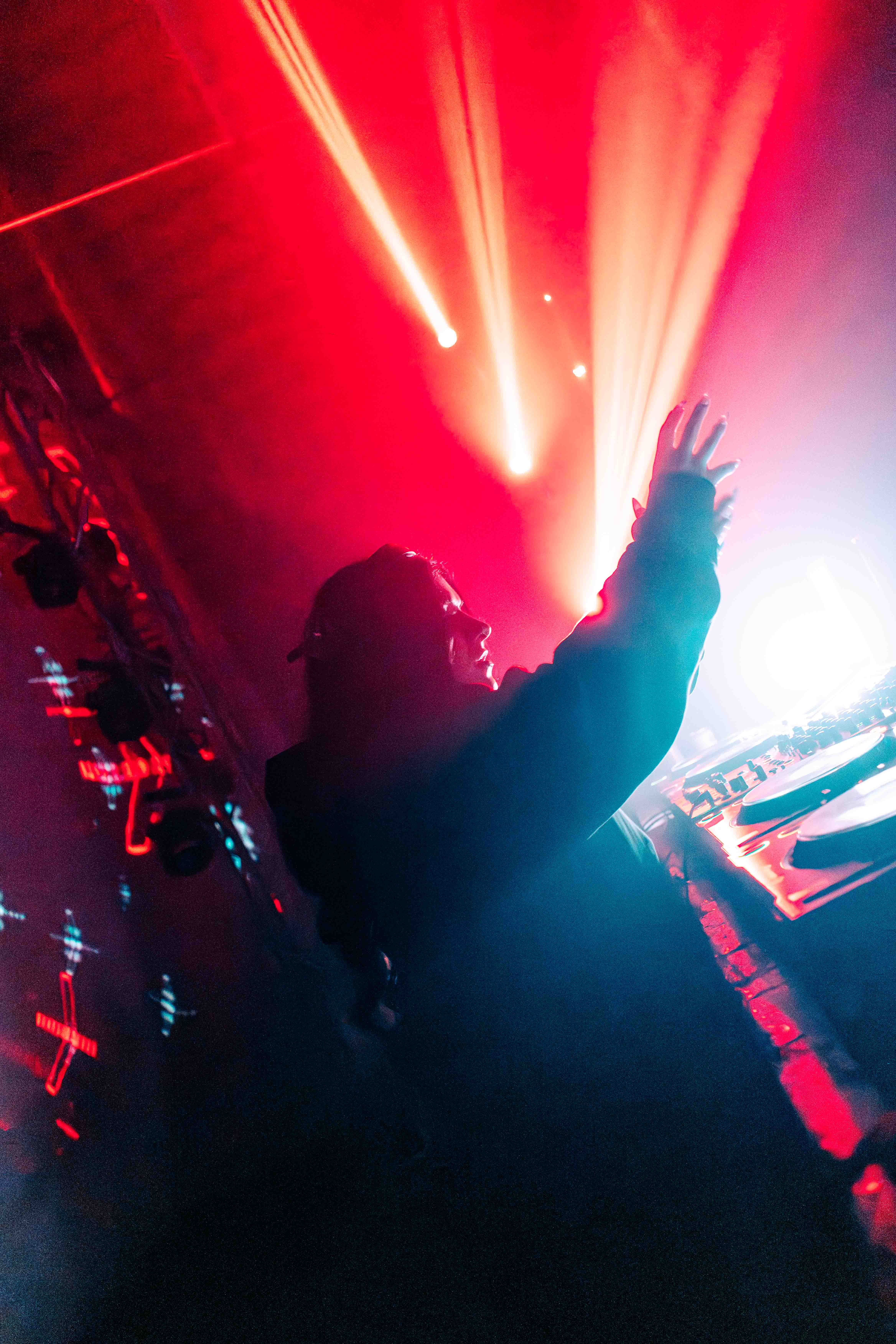 Concert photography shot captured by Cesar Sanchez